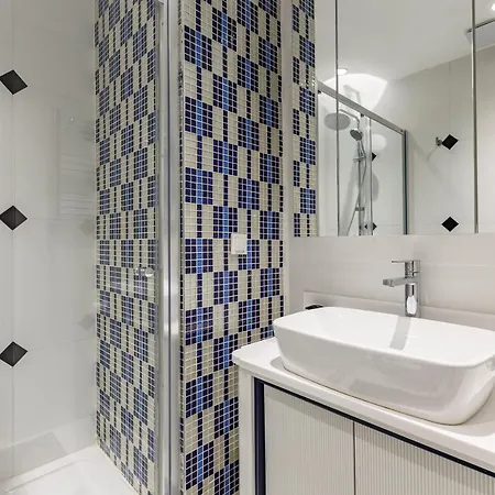Cozy Flat Near Popular Attractions In Beyoglu